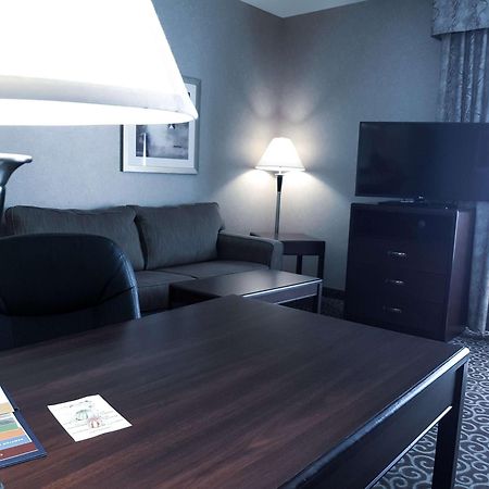 Hampton Inn & Suites By Hilton Edmonton International Airport Leduc Exterior foto