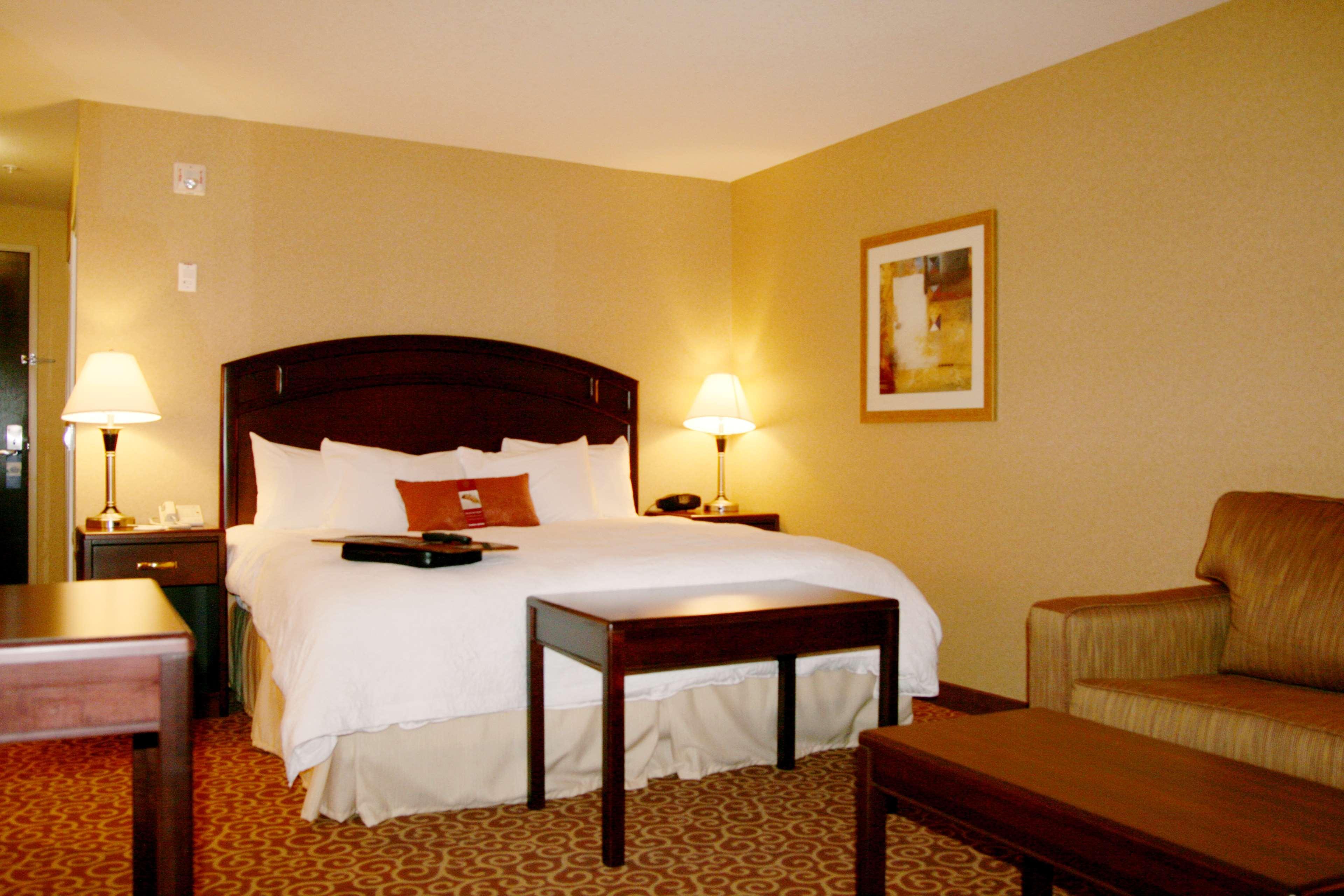 Hampton Inn & Suites By Hilton Edmonton International Airport Leduc Exterior foto
