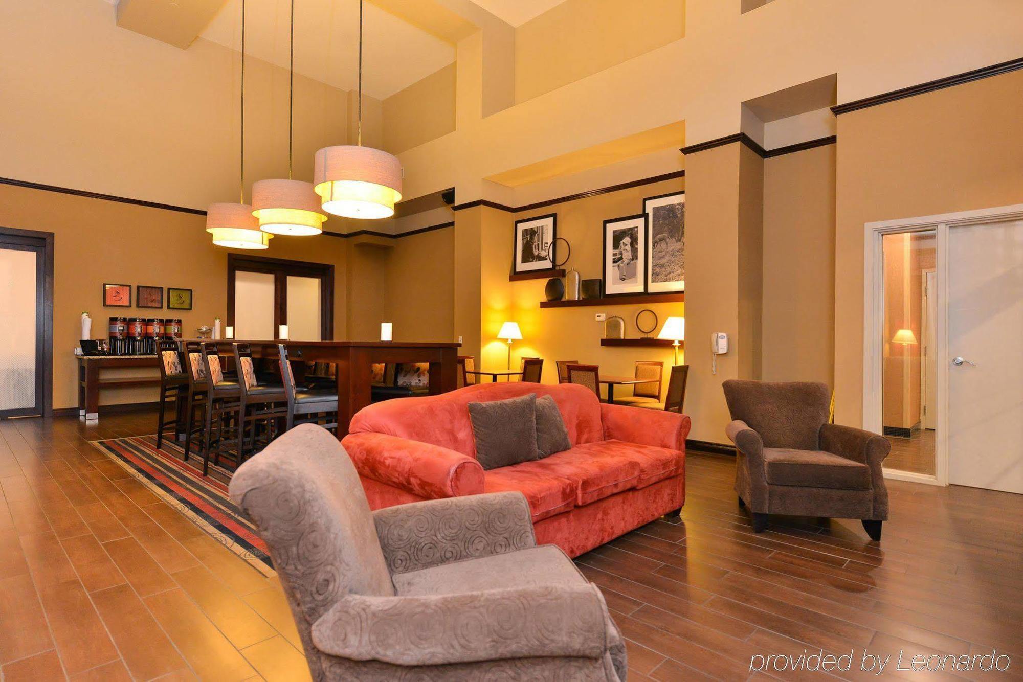 Hampton Inn & Suites By Hilton Edmonton International Airport Leduc Exterior foto